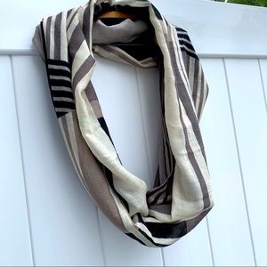 H&M | Scarf lightweight infinity